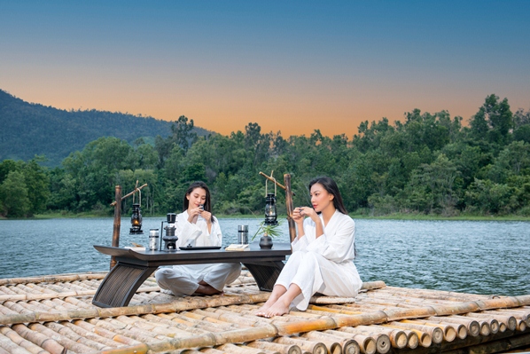 Hoa hậu Tiểu Vy và Á hậu Kim Duyên trải nghiệm lối sống tỉnh thức