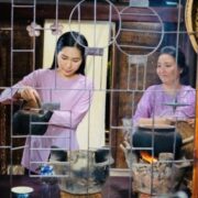 ‘Hoa hậu cải lương’ Như Huỳnh ‘lên bờ xuống ruộng’ vì đóng phim