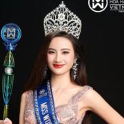 Từ vụ vạ miệng của Ý Nhi: Hoa hậu có còn truyền cảm hứng?