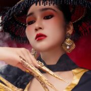 Như Huỳnh gây thương nhớ với nhan sắc quyến rũ