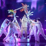 Ca sĩ bí ẩn “còn sức” chinh chiến trong thị trường gameshow đổ bộ?