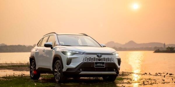 Toyota Việt Nam giới thiệu Corolla Cross phiên bản nâng cấp 2024