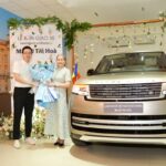 Mẹ Lý Nhã Kỳ tặng con gái siêu xe Land Rover 15 tỷ đồng