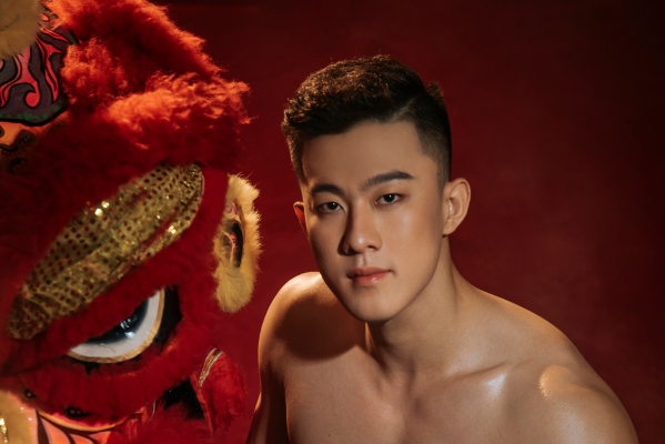 Nam vương Công Vinh khoe body cực bén trong bộ ảnh Trung Thu