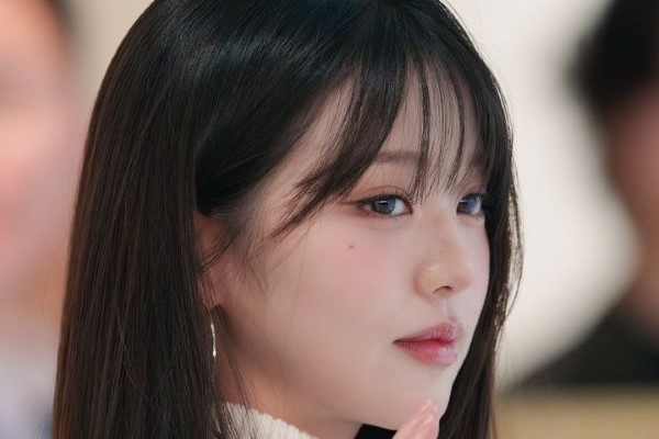 Nhan sắc mê hoặc, làn da đẹp không tì vết của công chúa Kpop