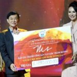 Doanh nhân Johnathan Hạnh Nguyễn ủng hộ 4,79 tỉ đồng cho Khánh Hòa