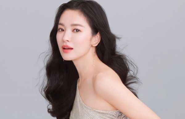 Song Hye Kyo khổ sở sau khi ly hôn, rộ tin BlackPink tái xuất