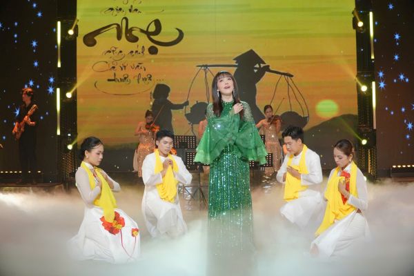 Ca sĩ Kim Hoa: Điều hạnh phúc nhất là còn được gọi một tiếng Mẹ