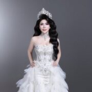 Á hậu Thiên Hương: Bản lĩnh doanh nhân song hành cùng nhan sắc